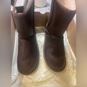 Classic Short Shearling Boots - Dark Brown